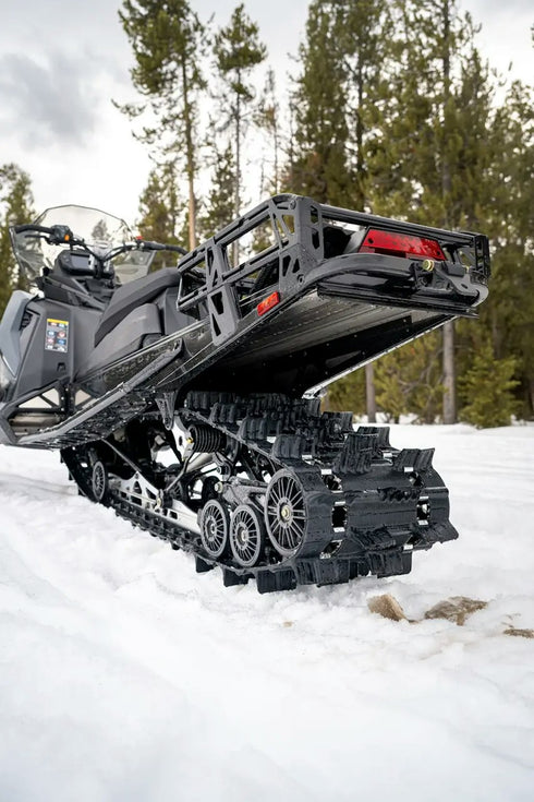 https://polaris.imgix.net/8pkc3AlJ-2026-sno-image-detail-voageur-rear-track.webp?fit=scale&fm=pjpg&h=1536&w=1024&s=32ffe7890d955b08ef8609812d7a2172